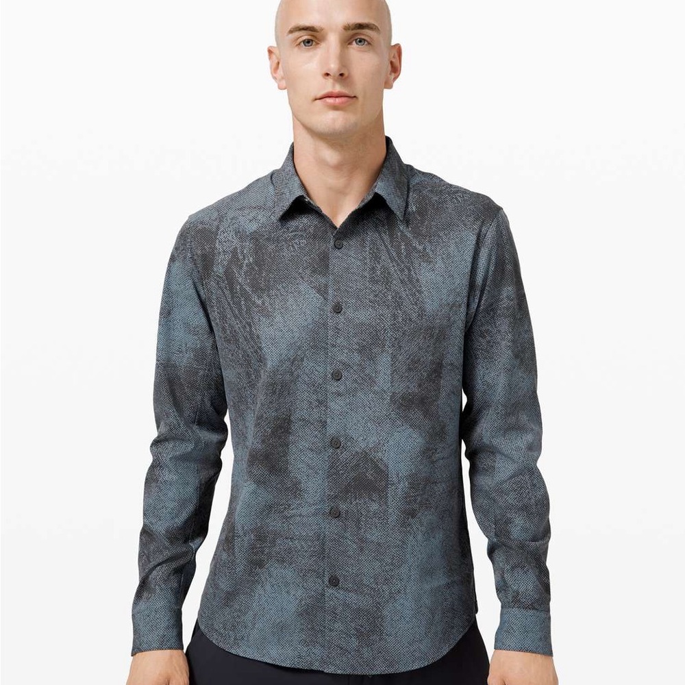 Lululemon men’s dress shirt / Airing Easy Long Sleeve Shirt *Ventlight Mesh